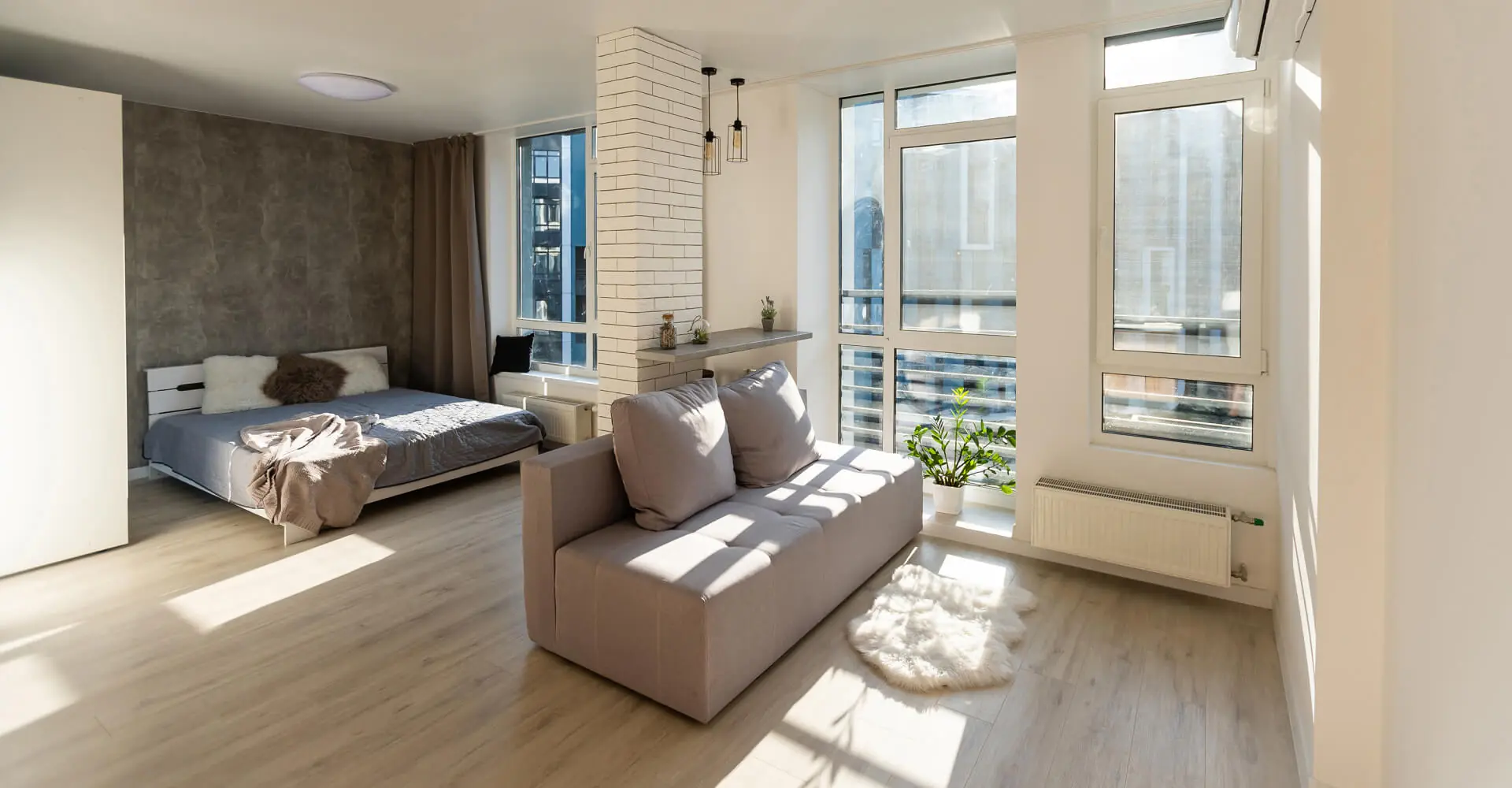 مكتب خاص داخل فيلا بتصميم راقٍي