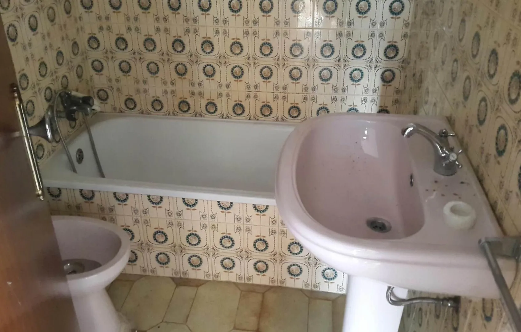 مشروع سكنى بتصاميم بسيطة